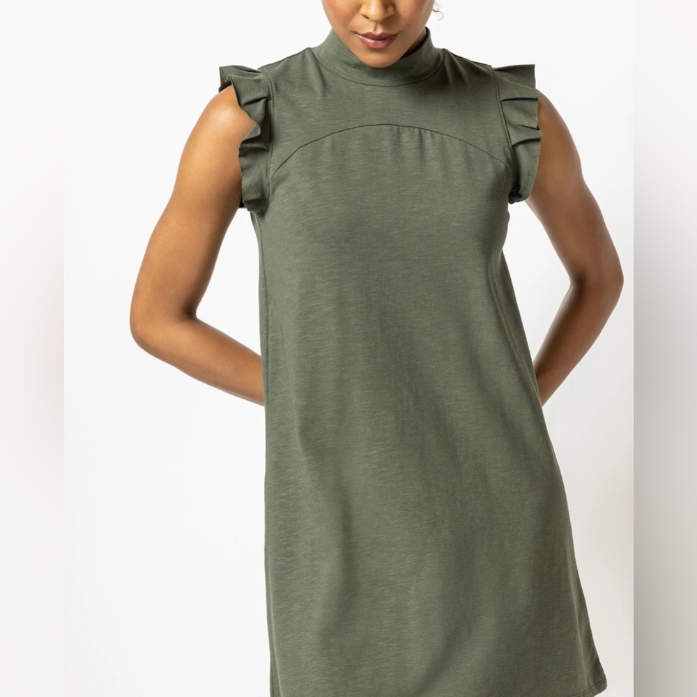 Lilla P Ruffle Sleeve Mock Neck Dress in Parsley Green Size M